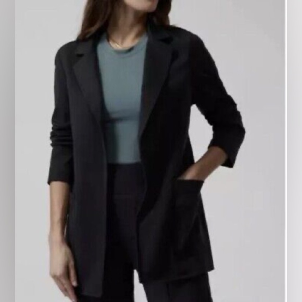 NWT Athleta Size 12 Eastbound Blazer in Black